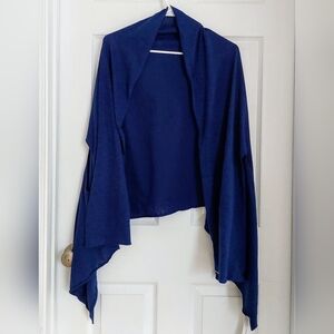 Eddie Bauer Women's Daisy Travel Wrap, Deep Blue